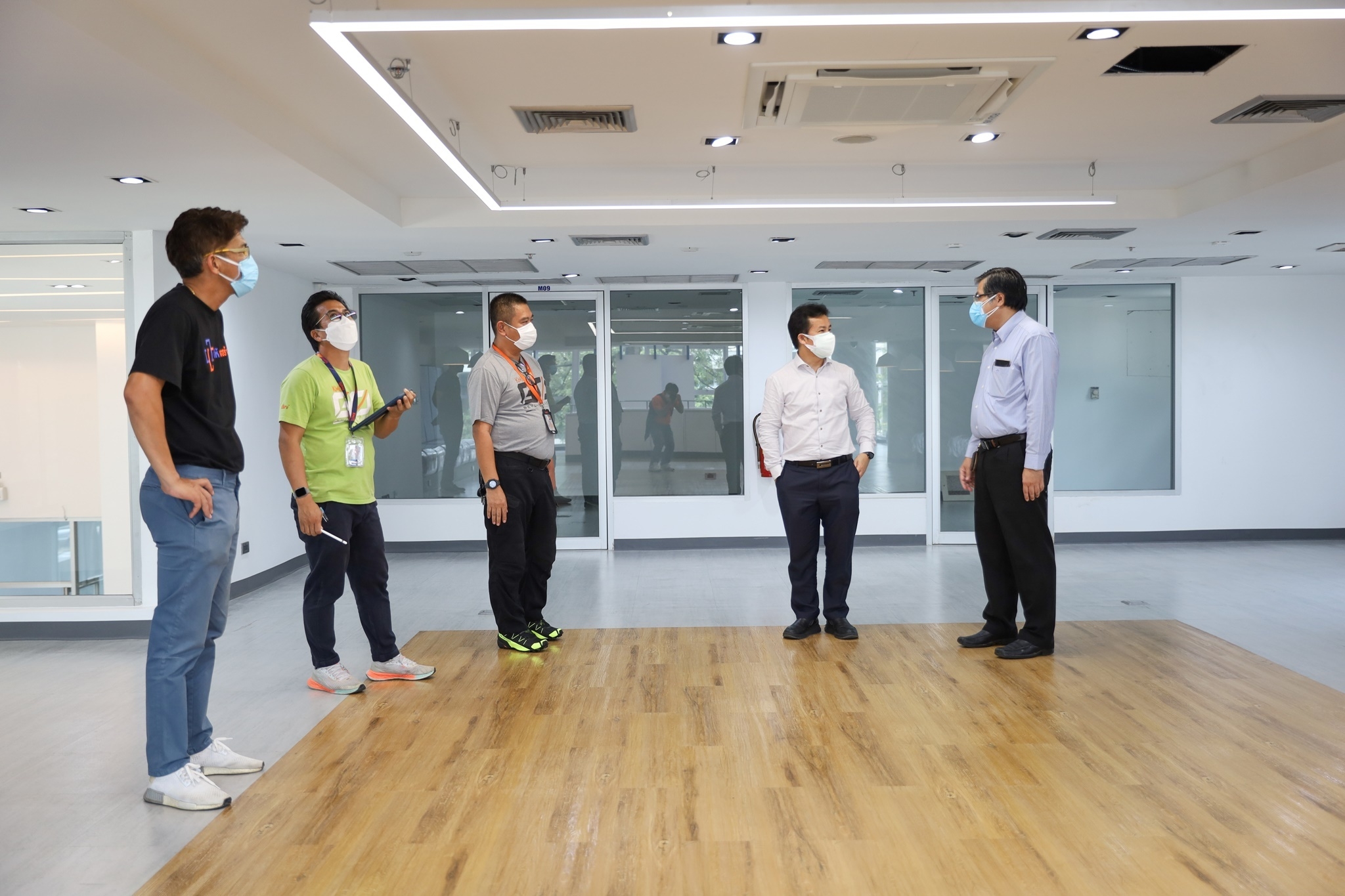 ลงตรวจงานปรับปรุงห้องเรียน IT – BUILD KMITL