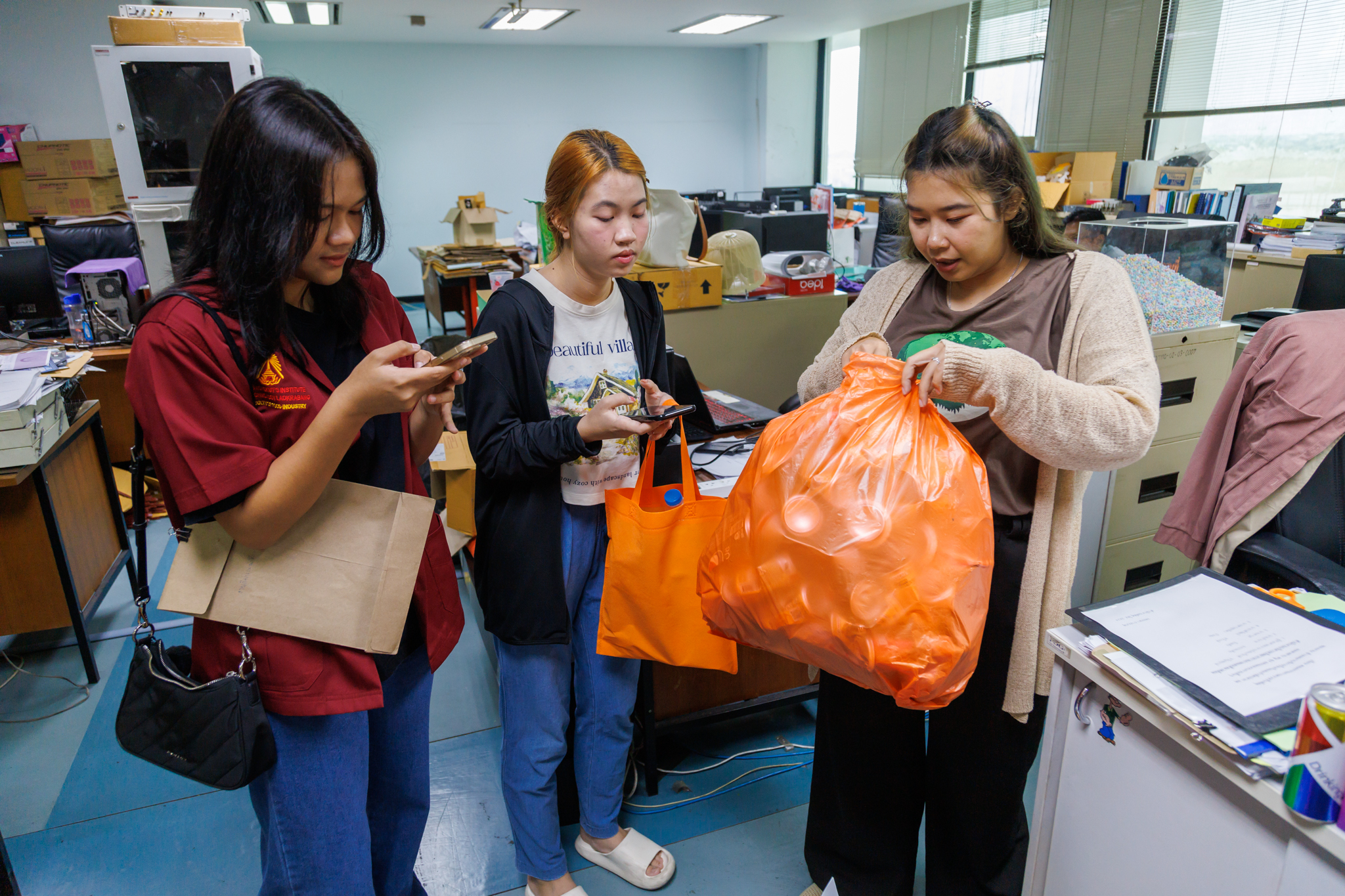 “ขยะแลกชั่วโมง” – BUILD KMITL